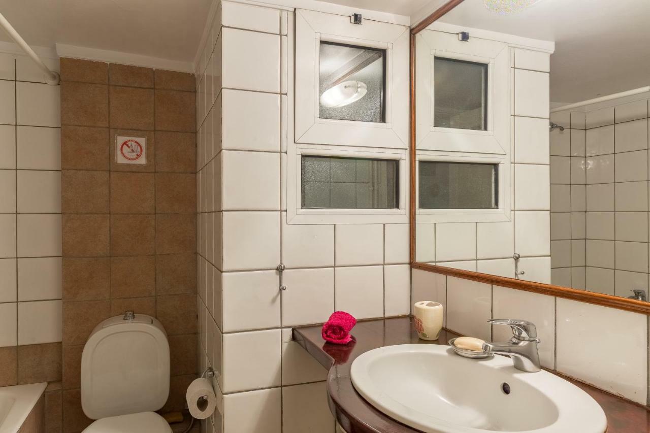 Art Deco Spacious Close To Centre אתונה