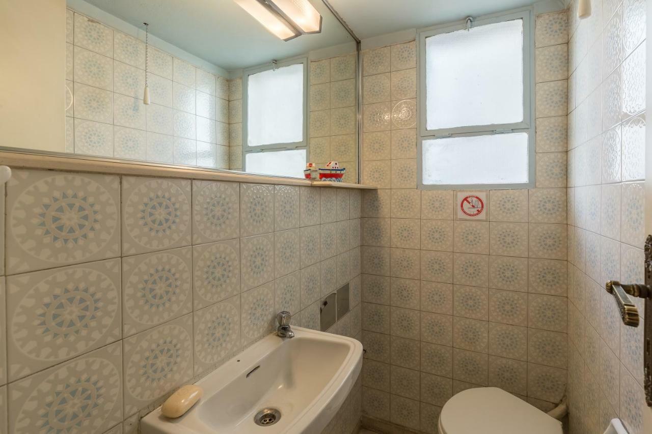 Art Deco Spacious Close To Centre דירה *