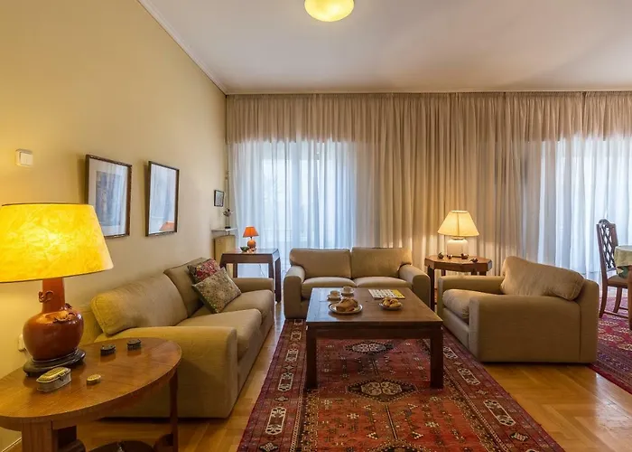 Art Deco Spacious Appartment Close To Centre